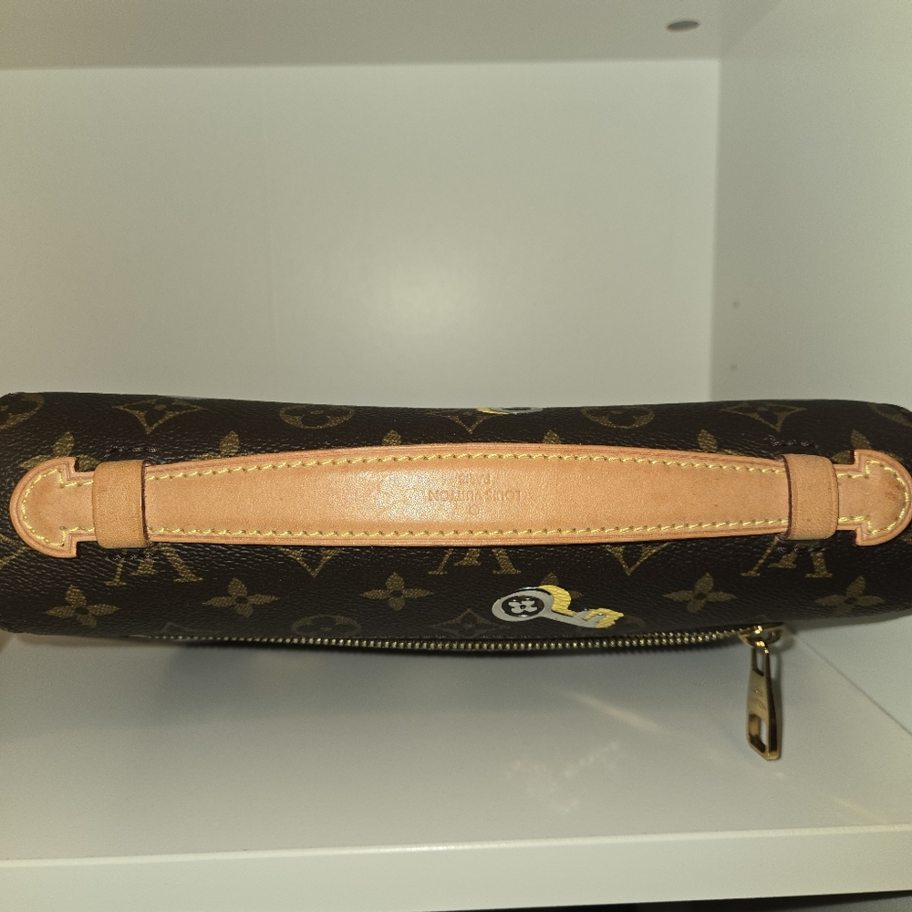 Louis Vuitton Monogram Love Lock Pochette Metis - Picture 4 of 5